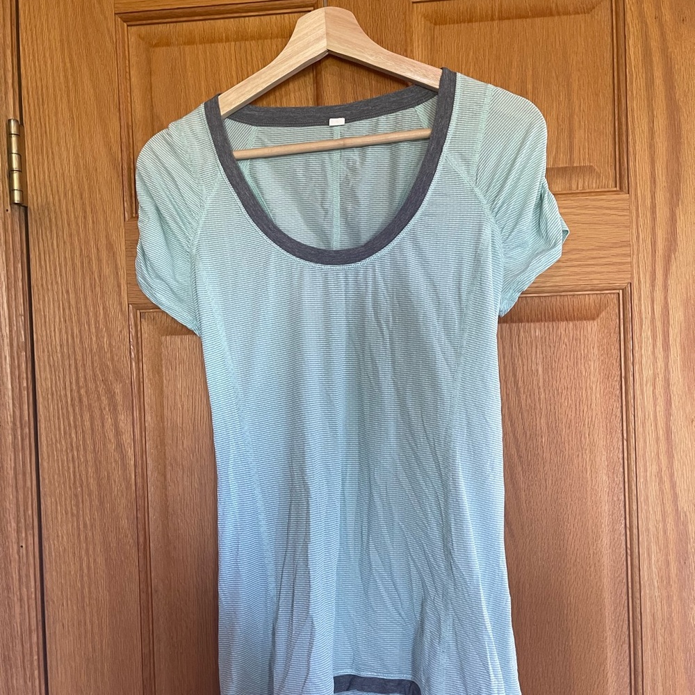 Lululemon swiftly tech short sleeve